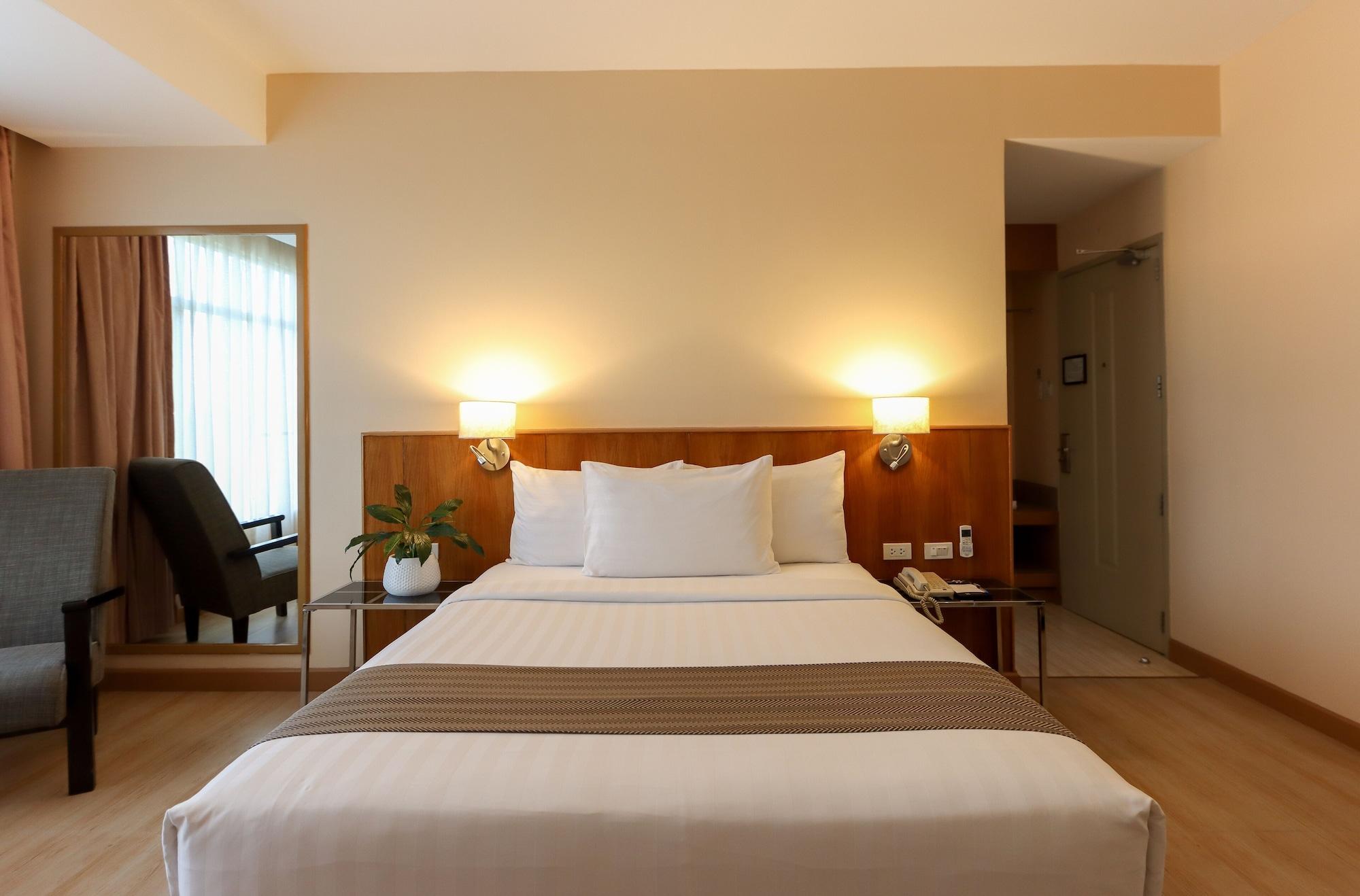Paseo Premiere Hotel Santa Rosa  Bagian luar foto