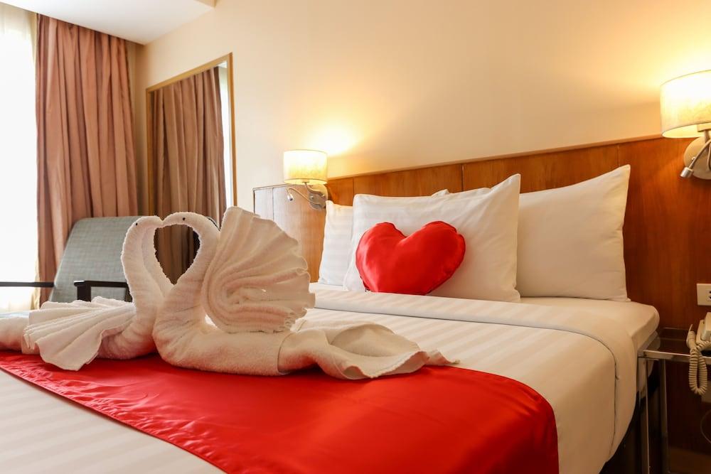 Paseo Premiere Hotel Santa Rosa  Bagian luar foto