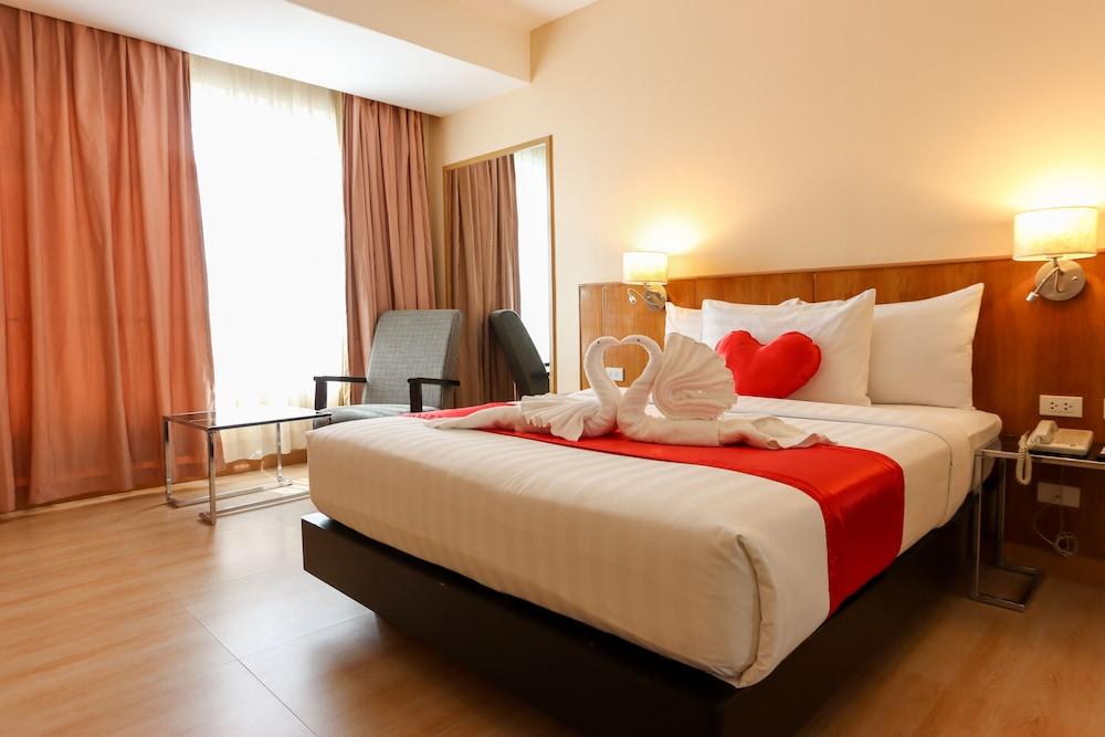 Paseo Premiere Hotel Santa Rosa  Bagian luar foto