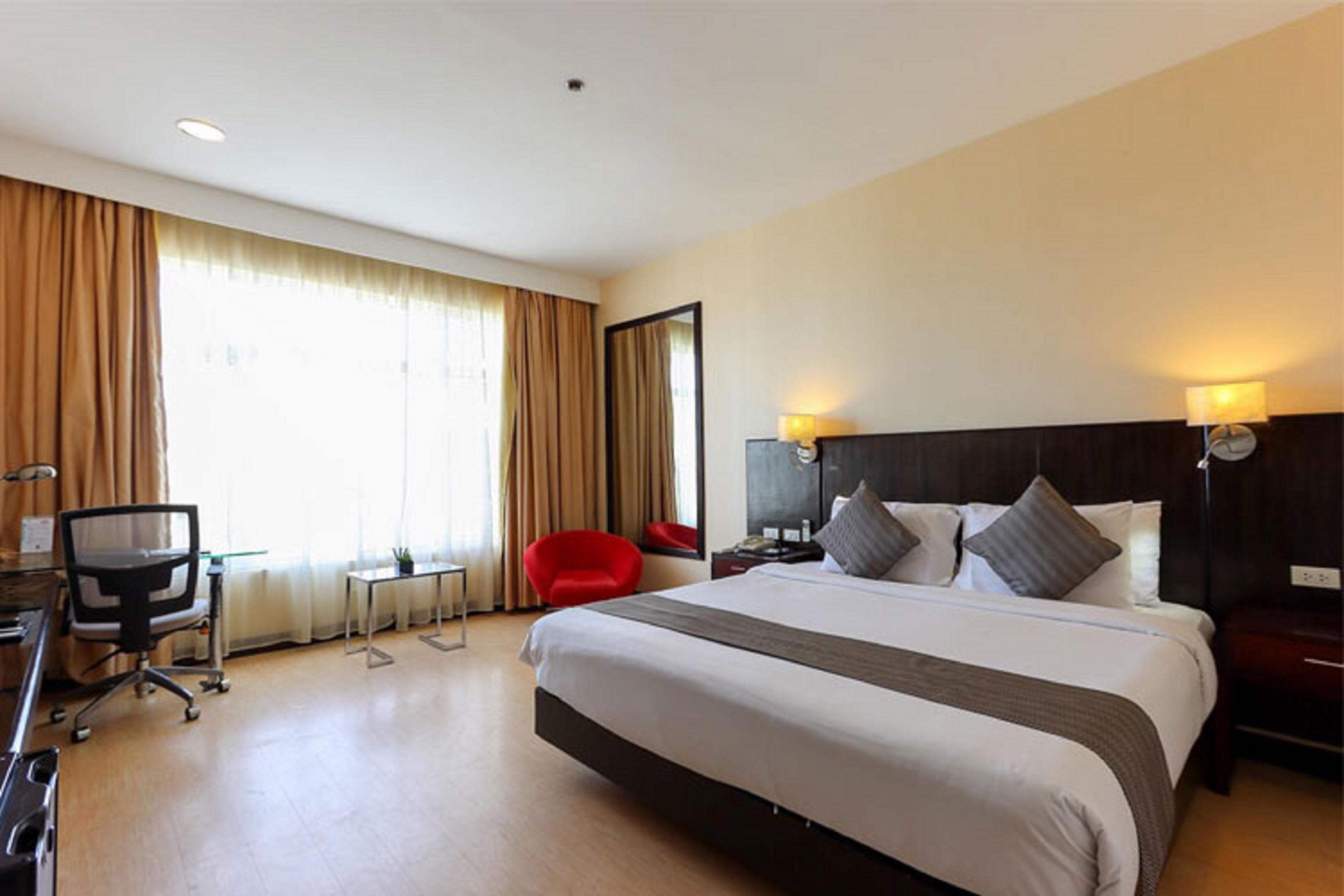 Paseo Premiere Hotel Santa Rosa  Bagian luar foto