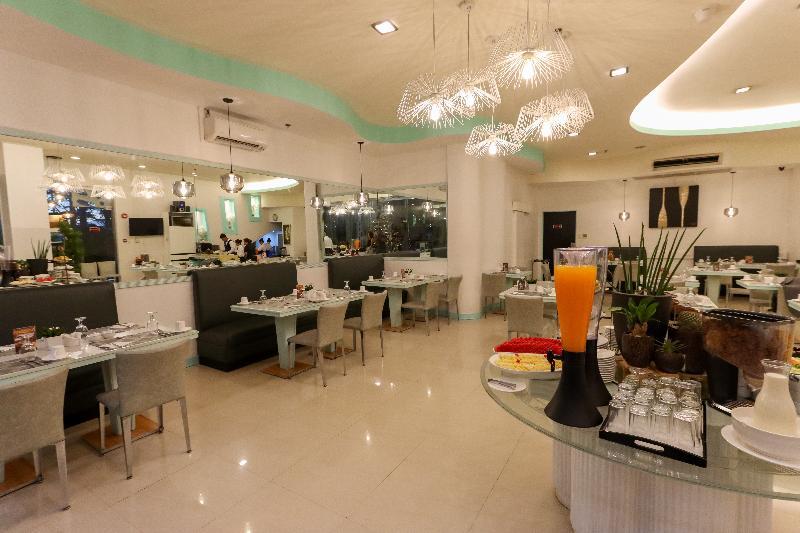 Paseo Premiere Hotel Santa Rosa  Bagian luar foto