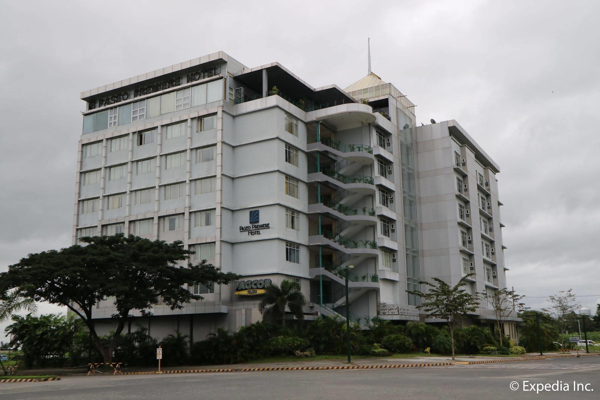 Paseo Premiere Hotel Santa Rosa  Bagian luar foto