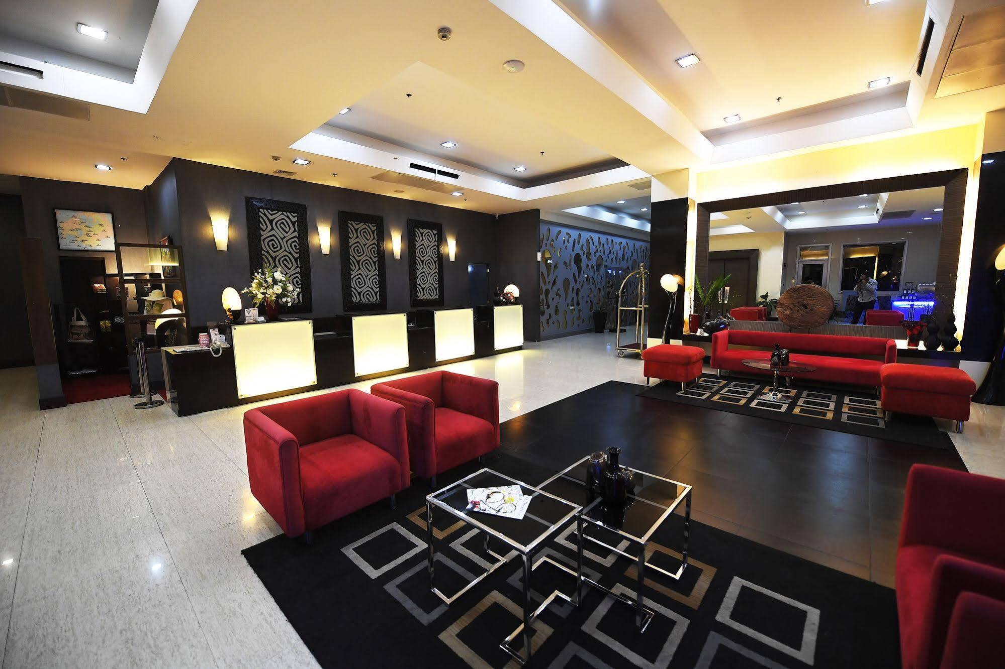 Paseo Premiere Hotel Santa Rosa  Bagian luar foto